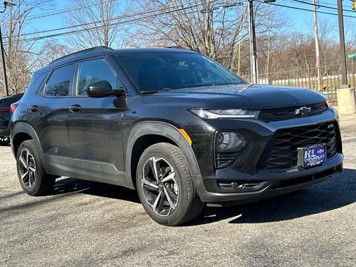 Mosaic Black Metallic 2023 Chevrolet Trailblazer RS