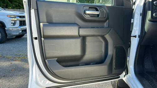 Summit White 2026 Chevrolet Silverado 1500 Custom