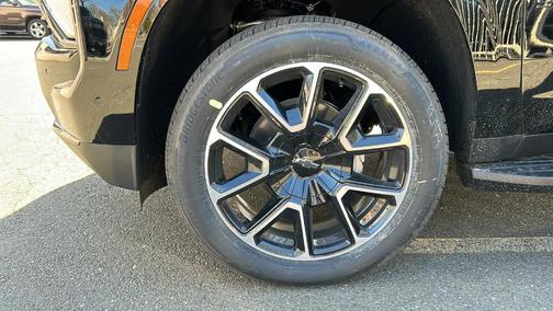 2025 Chevrolet Suburban RST