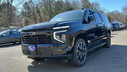 2025 Chevrolet Suburban RST