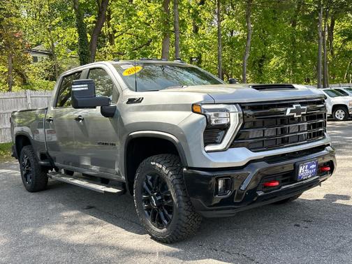 Sterling Gray Metallic 2026 Chevrolet Silverado 2500 LT