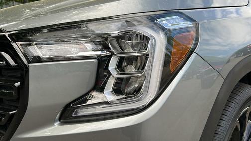 Sterling 2023 GMC Terrain SLE