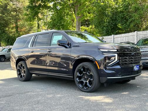 Dark Ash Metallic 2026 Chevrolet Suburban High Country