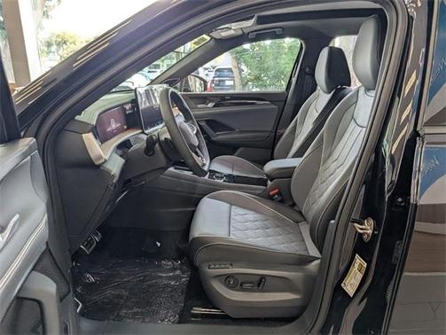 2026 Volkswagen Tiguan 2.0T SEL R-Line