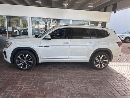2024 Volkswagen Atlas 2.0T SEL Premium R-Line
