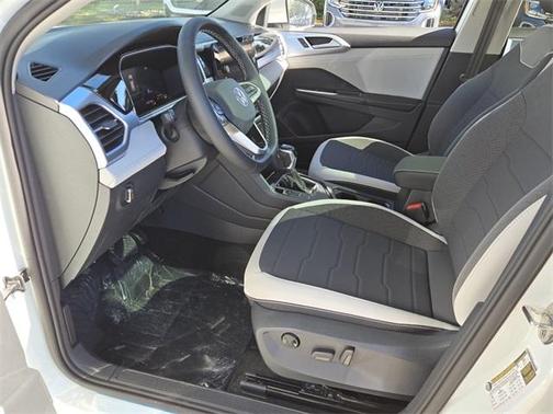 2025 Volkswagen Taos 1.5T SE Black