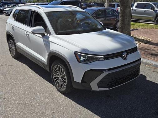 2025 Volkswagen Taos 1.5T SE Black