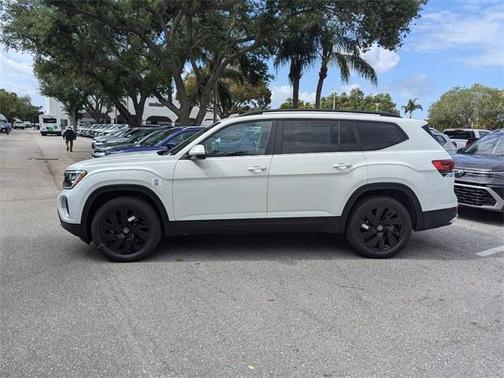 2025 Volkswagen Atlas 2.0T SE w/Technology
