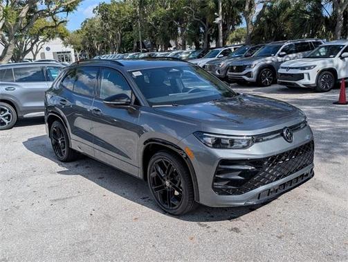 2026 Volkswagen Tiguan 2.0T SE R-Line Black