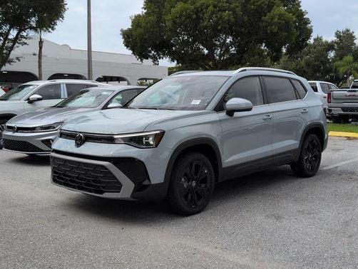 2025 Volkswagen Taos 1.5T SE