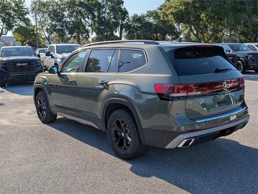 2025 Volkswagen Atlas 2.0T Peak Edition