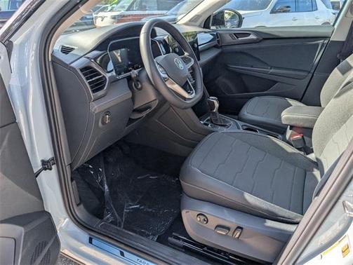 2026 Volkswagen Taos 1.5T SE Black