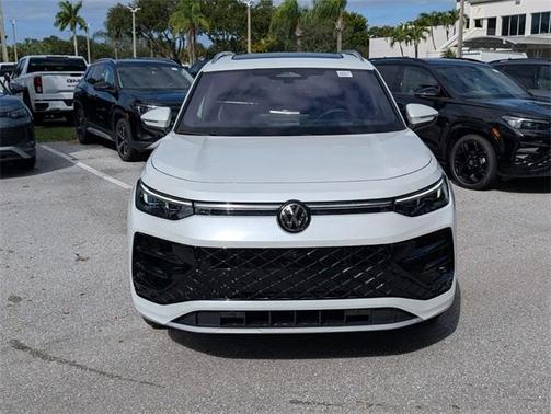 2026 Volkswagen Tiguan 2.0T SEL R-Line