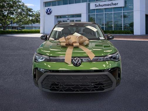 2026 Volkswagen Taos 1.5T SE Black