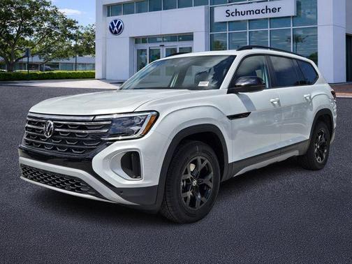 Opal White Pearl 2026 Volkswagen Atlas 2.0T Peak Edition