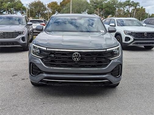 2025 Volkswagen Atlas Cross Sport 2.0T SEL Premium R-Line