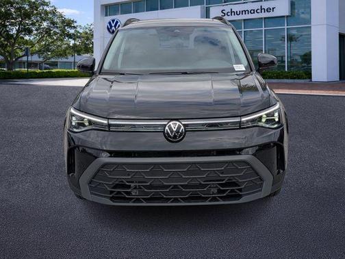 Deep Black Pearl Effect 2026 Volkswagen Taos 1.5T SE Black