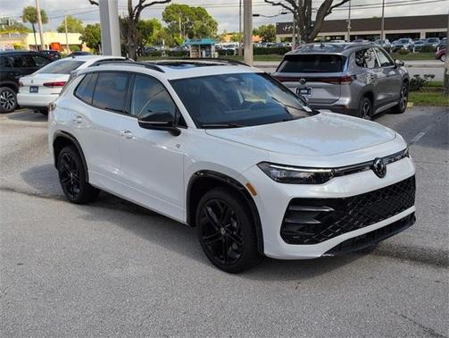 2025 Volkswagen Tiguan 2.0T SE R-Line Black