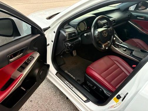 2018 Lexus IS 300 Base