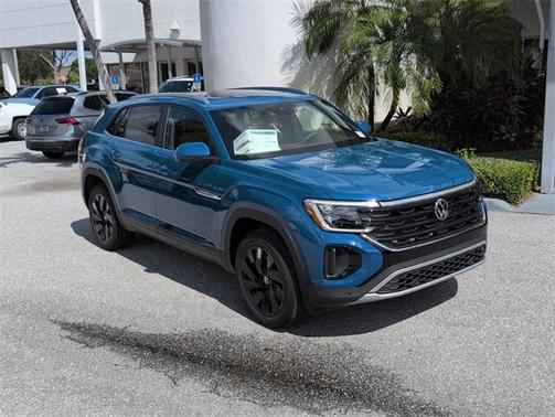 2026 Volkswagen Atlas Cross Sport 2.0T SE w/Technology