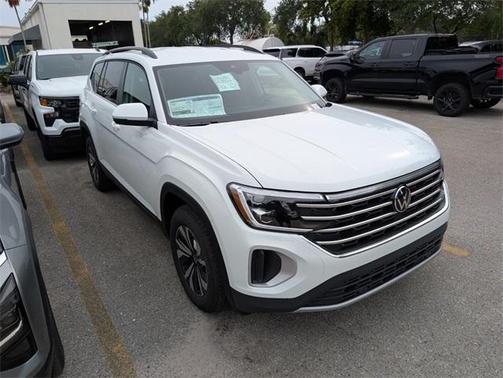 2025 Volkswagen Atlas 2.0T SE