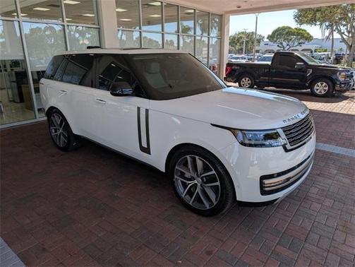 2025 Land Rover Range Rover P550e SE