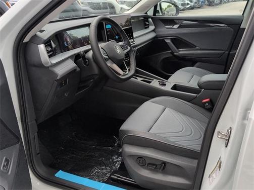 2025 Volkswagen Tiguan 2.0T SE