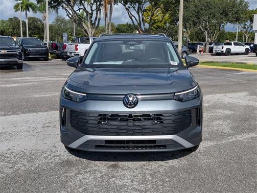 2025 Volkswagen Tiguan 2.0T SE