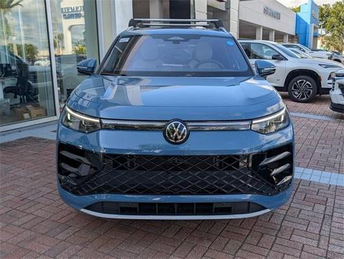 2026 Volkswagen Tiguan 2.0T SEL R-Line