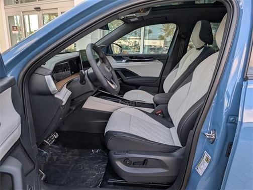 2026 Volkswagen Tiguan 2.0T SEL R-Line