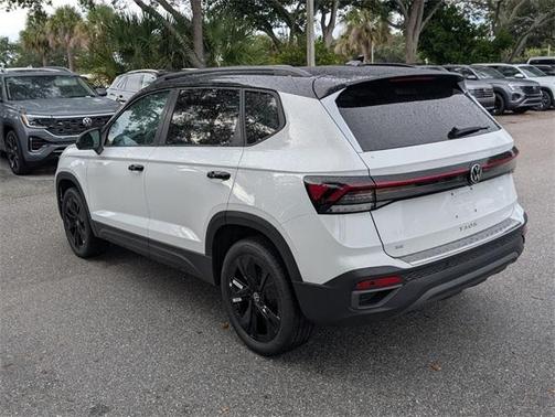 2025 Volkswagen Taos 1.5T SE Black