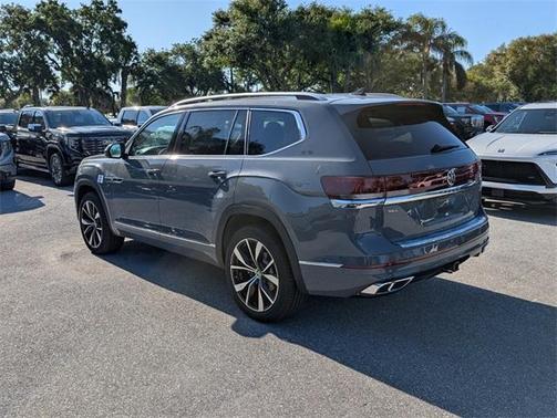 2025 Volkswagen Atlas 2.0T SEL Premium R-Line
