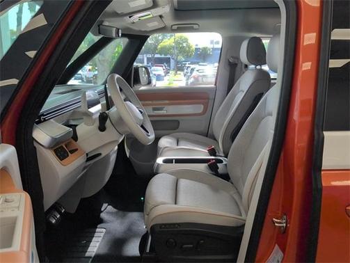 2025 Volkswagen ID. Buzz Pro S Plus