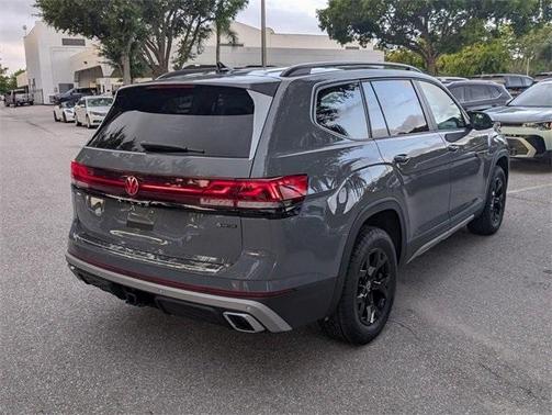 2025 Volkswagen Atlas 2.0T Peak Edition