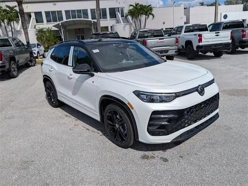 2026 Volkswagen Tiguan 2.0T SE R-Line Black