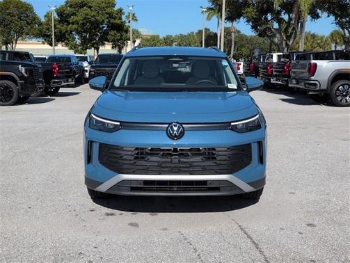 2025 Volkswagen Tiguan 2.0T SE