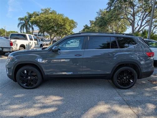 2025 Volkswagen Atlas 2.0T SE
