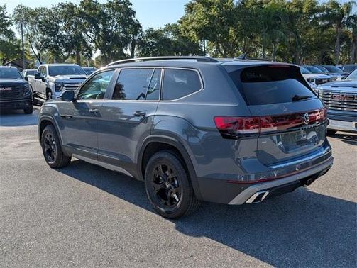2025 Volkswagen Atlas 2.0T Peak Edition