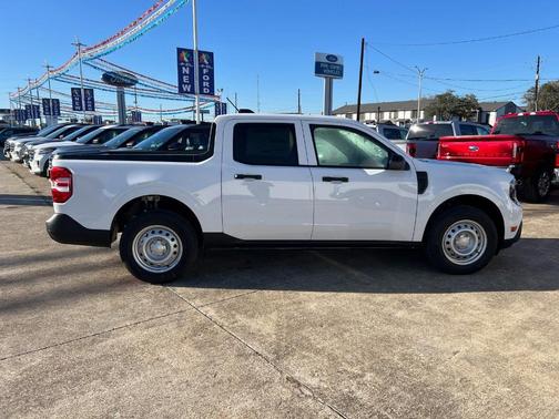 Oxford White 2026 Ford Maverick XL