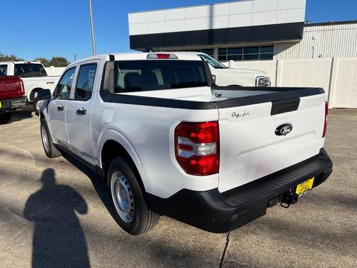 Oxford White 2026 Ford Maverick XL