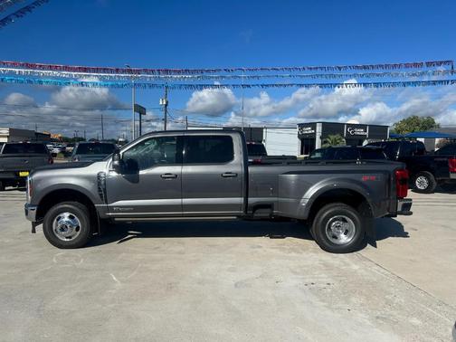 2026 Ford F-350 Lariat Super Duty