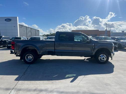 2026 Ford F-350 Lariat Super Duty