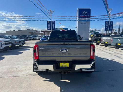 2026 Ford F-350 Lariat Super Duty