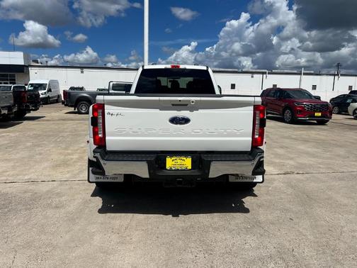 2026 Ford F-350 Lariat Super Duty