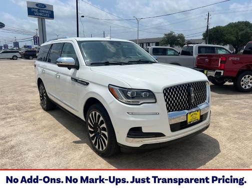 White Metallic 2024 Lincoln Navigator Black Label