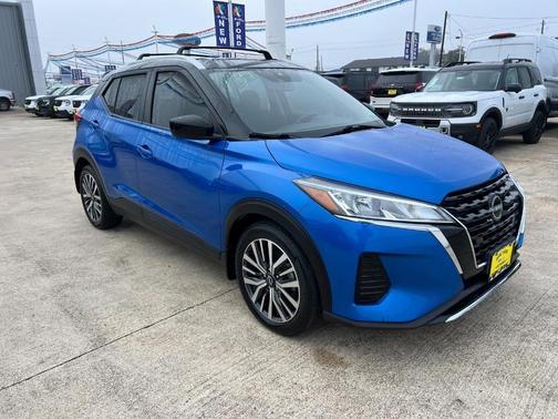 2022 Nissan Kicks SV