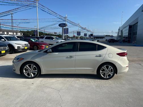2017 Hyundai ELANTRA Limited