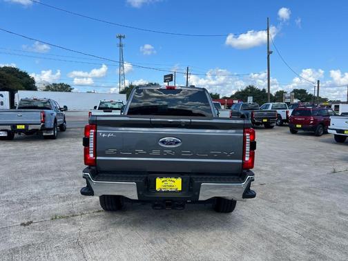 2026 Ford F-250 Lariat