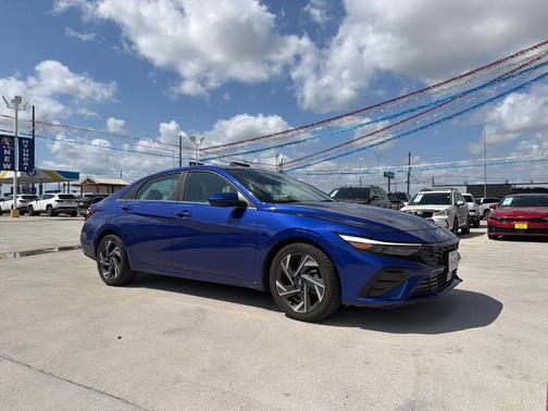 2024 Hyundai ELANTRA SEL