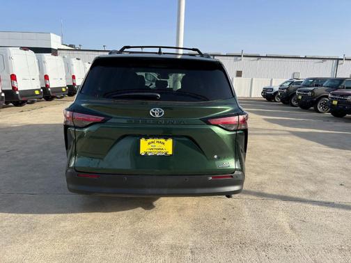 Cypress 2022 Toyota Sienna XLE